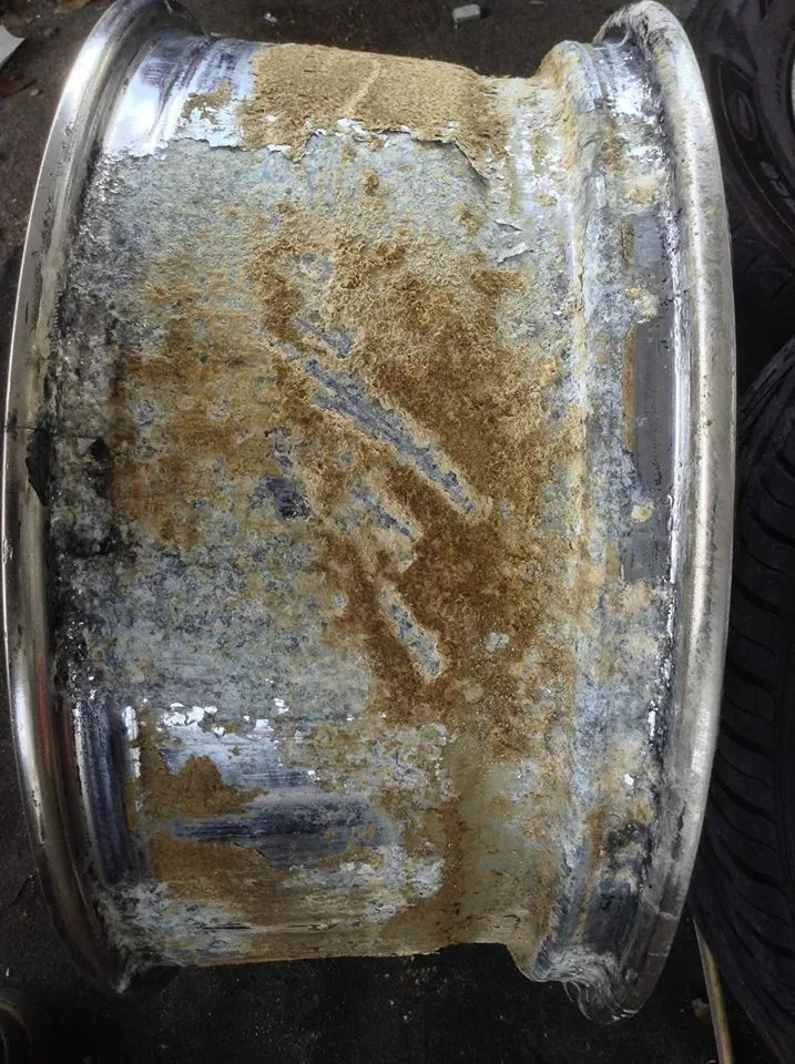 Severe bead corrosion on rim — professional rim repair service, Jacksonville FL